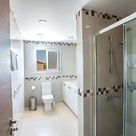 Dafnis Platina - Lovely 4 Bedroom With Private Pool - Close To The Villa *