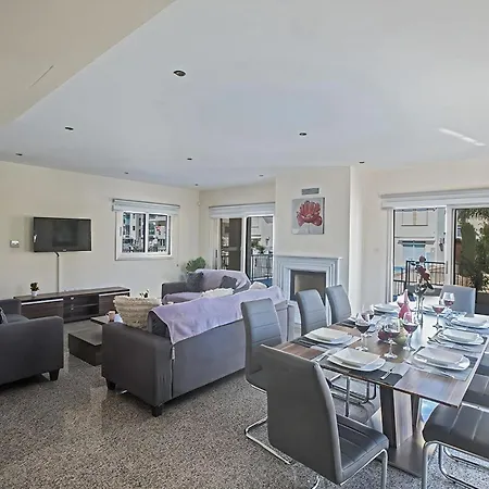 Dafnis Platina - Lovely 4 Bedroom With Private Pool - Close To The