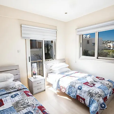 Dafnis Platina - Lovely 4 Bedroom With Private Pool - Close To The Villa Protaras