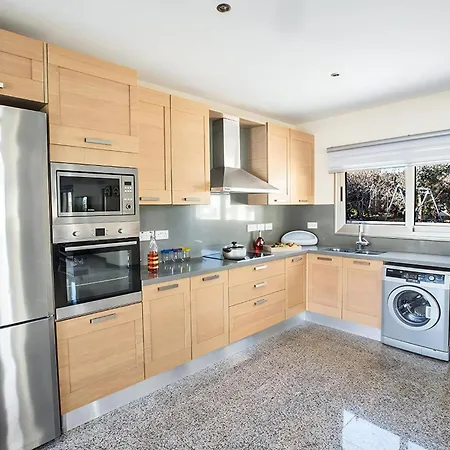 Dafnis Platina - Lovely 4 Bedroom With Private Pool - Close To The