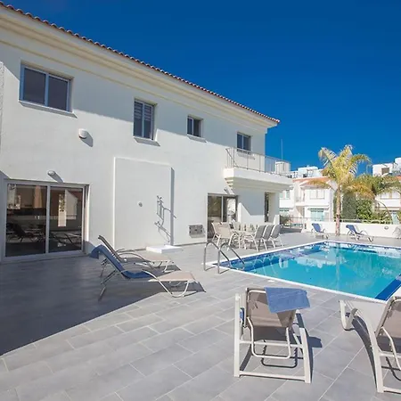 Dafnis Platina - Lovely 4 Bedroom With Private Pool - Close To The بروتاراس