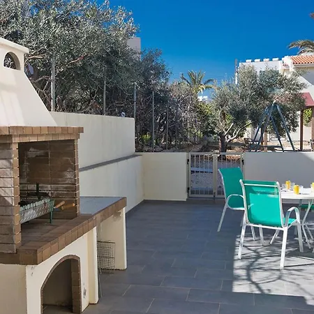 Dafnis Platina - Lovely 4 Bedroom With Private Pool * 프로타라스