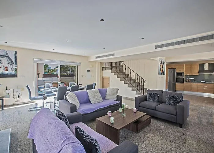 Dafnis Platina - Lovely 4 Bedroom With Private Pool Вилла *