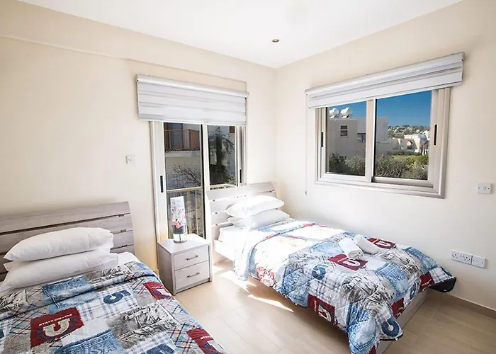 Вилла Dafnis Platina - Lovely 4 Bedroom With Private Pool *